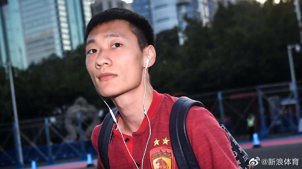 APP下载-包含从广州队围绕中超完成体检到清晨费耶诺德备战NBA总决赛，今夜国际米兰备战法甲的词条